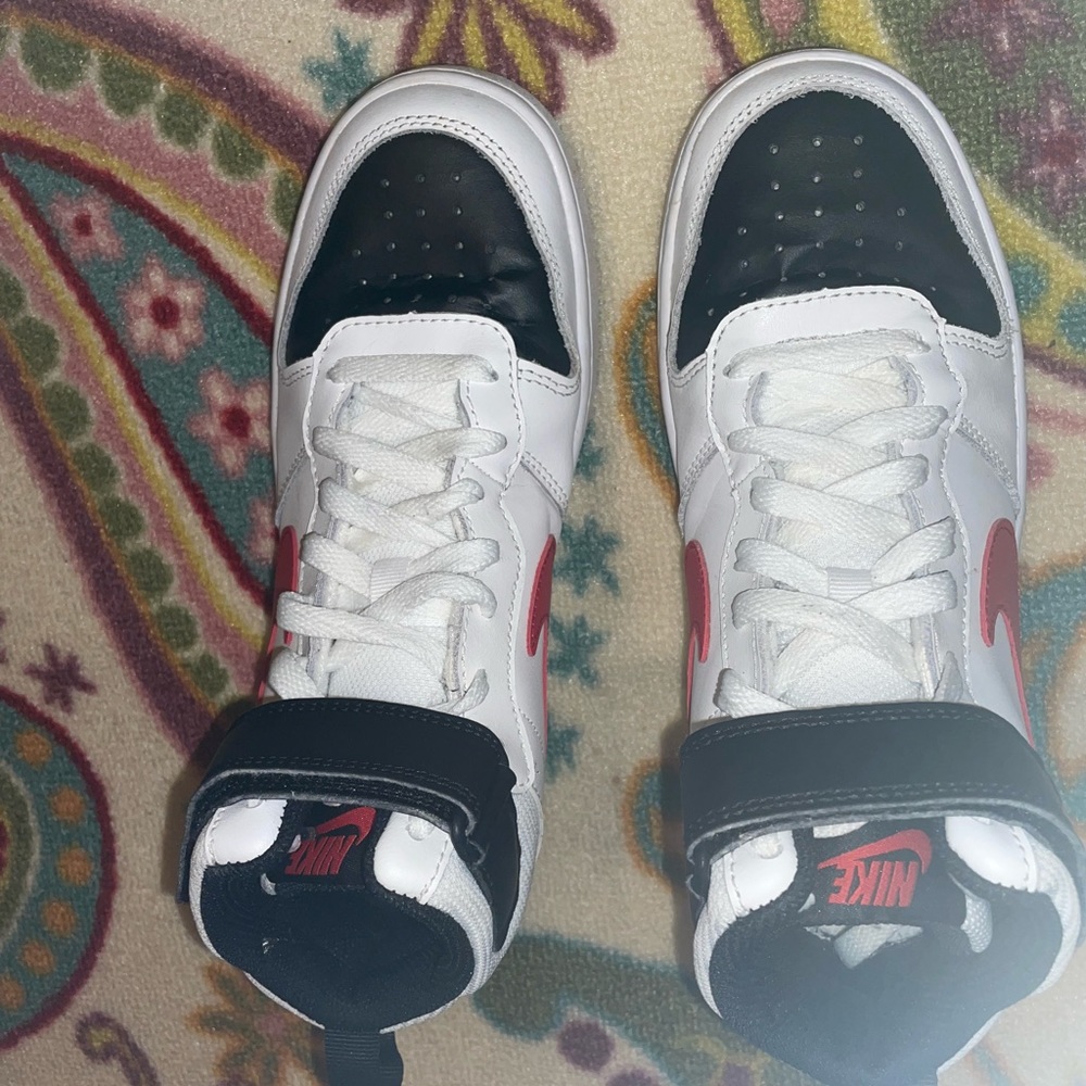 Shoes - Picture 15 of 16